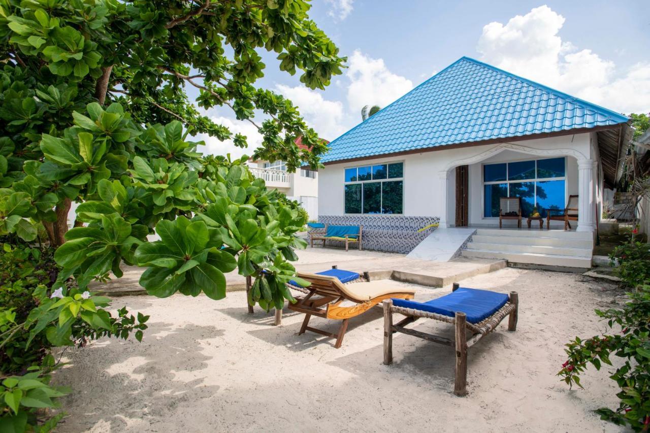 Uroa Beach Lodge Екстериор снимка